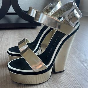 Gold Giuseppe Zanofti Design Heels